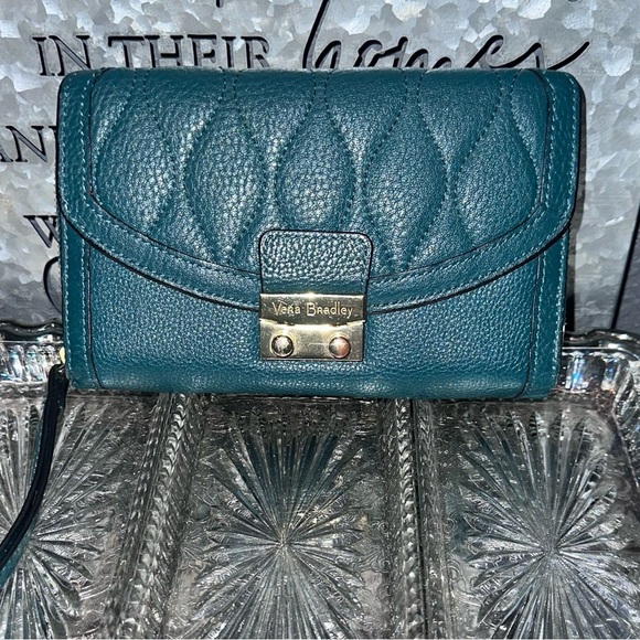 Vera Bradley Handbags - Used Vera Bradley Leather Ultimate Wristlet In Sycamore Forest Green